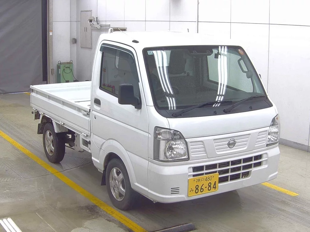 Nissan NT100 Clipper DR16T 2021